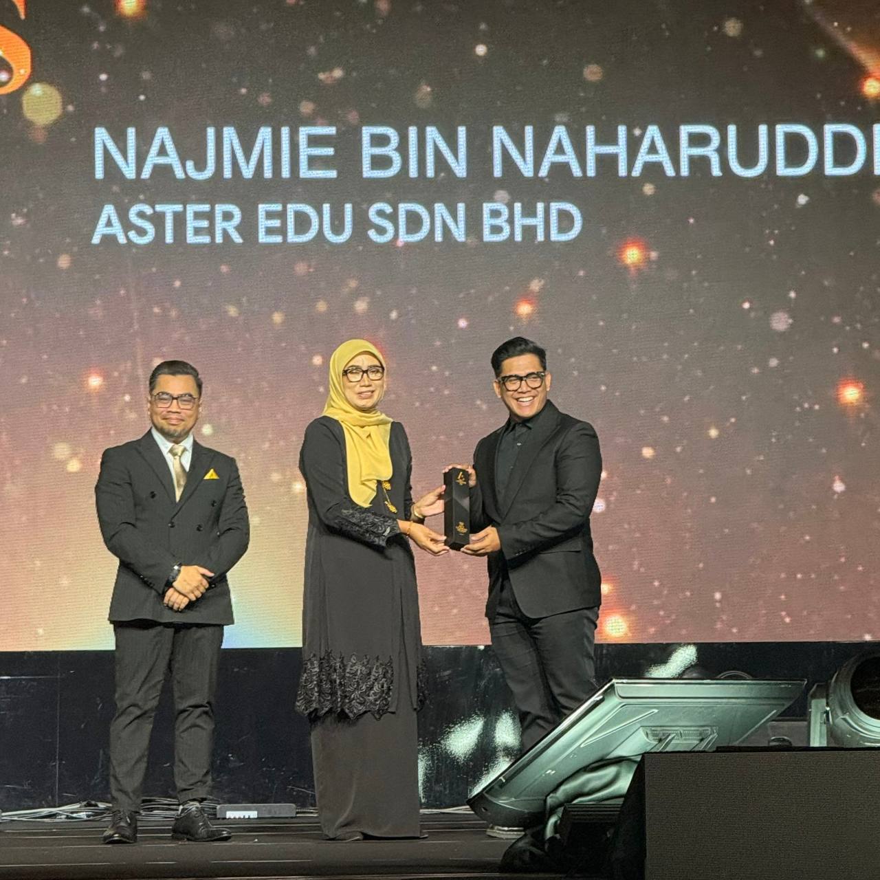 Anugerah Sedekad Aster Edu: Bukti Komitmen Perjuangan Pendidikan & Kejayaan Super Affiliate